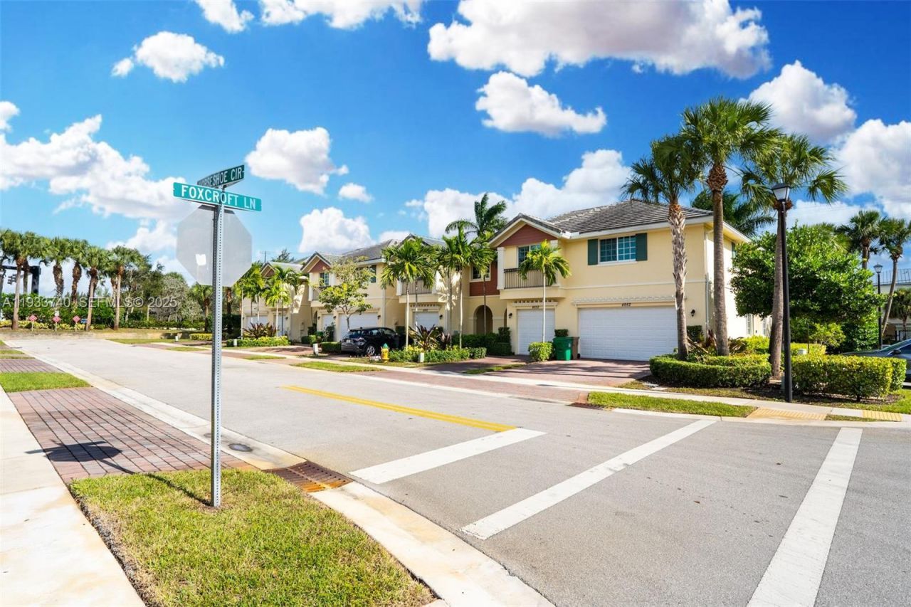 4652 Horseshoe Circle, Davie, FL 33328 Photo