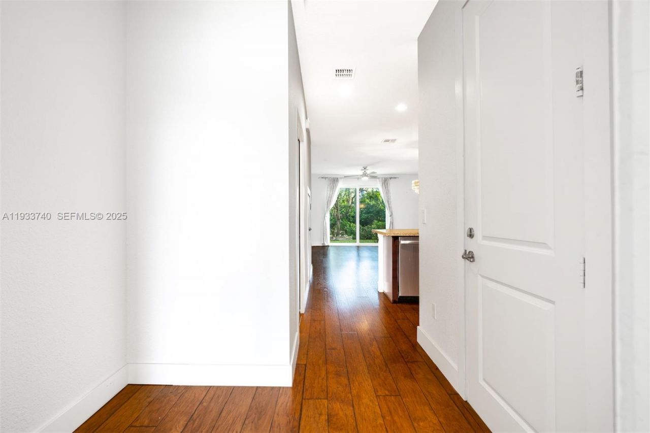 4652 Horseshoe Circle, Davie, FL 33328 Photo