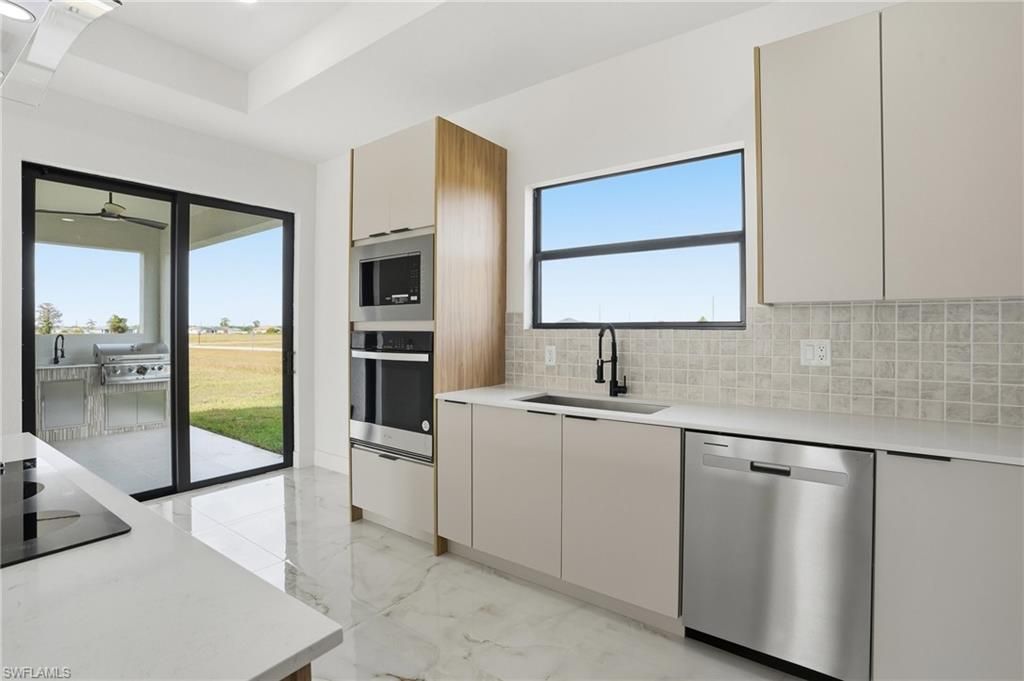 9027 Bamboo Cir, Labelle, FL 33935 Photo