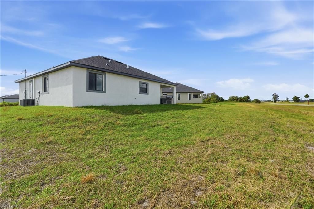 9027 Bamboo Cir, Labelle, FL 33935 Photo