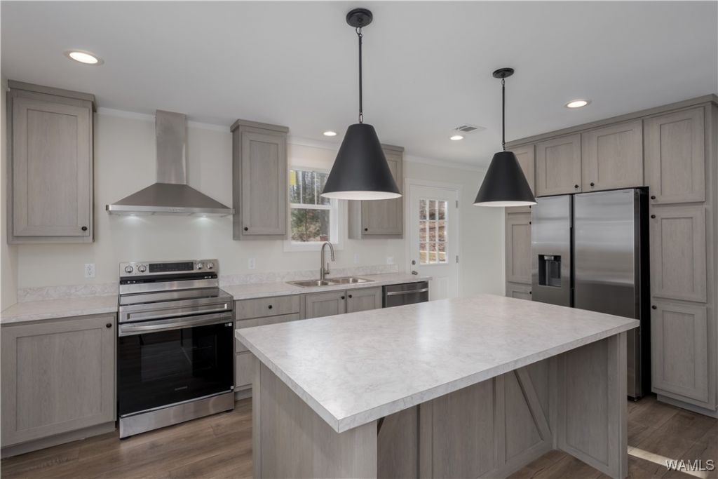 4511 Oak Hill Drive Northport, AL 35473