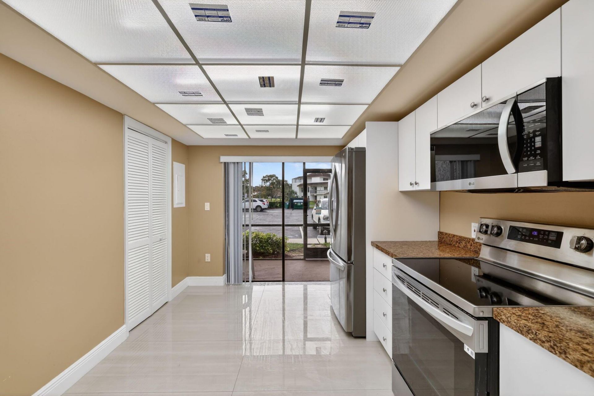 3300 Twin Lakes Terrace, Unit 102, Fort Pierce, FL 34951 Photo