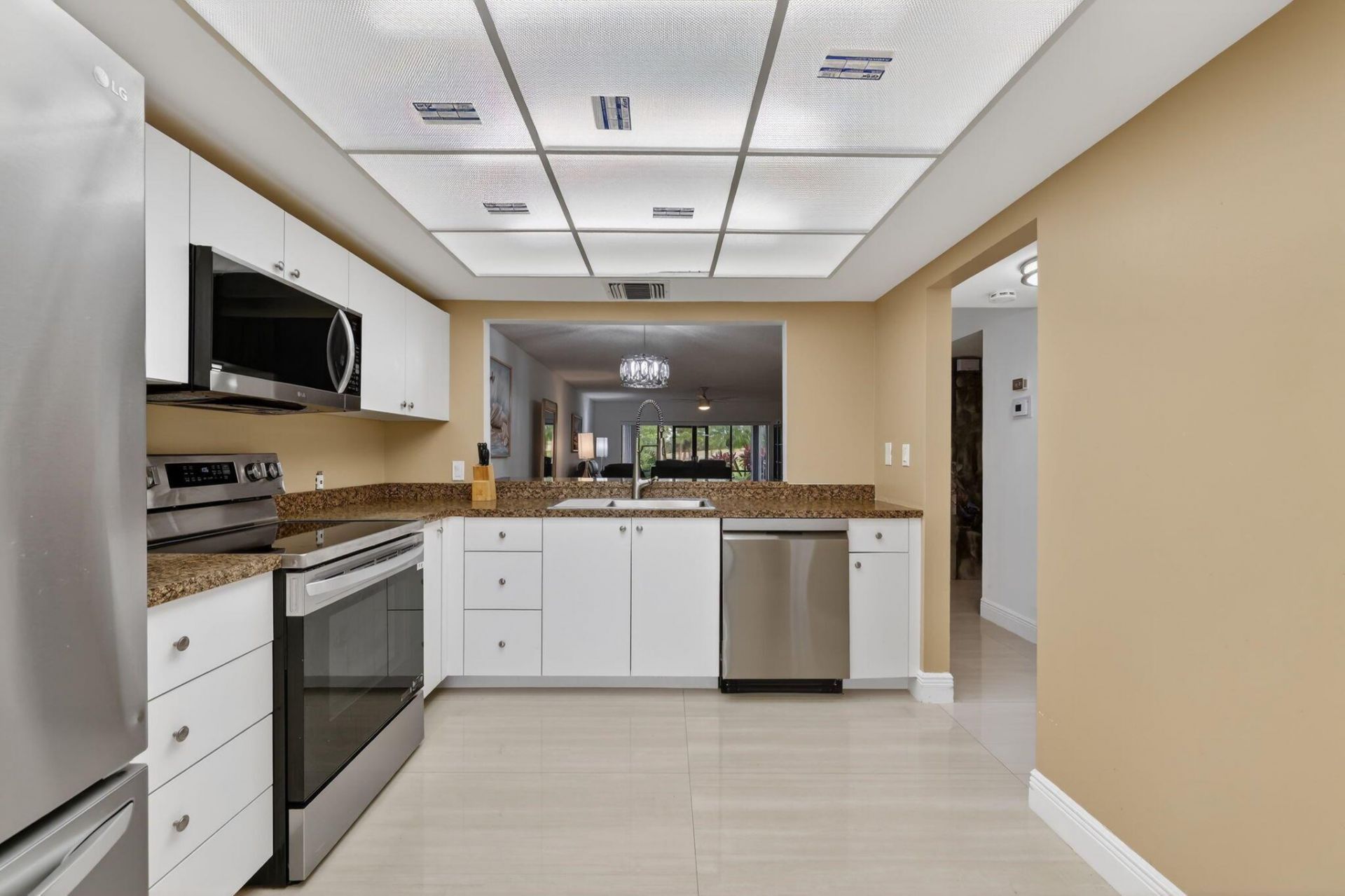 3300 Twin Lakes Terrace, Unit 102, Fort Pierce, FL 34951 Photo