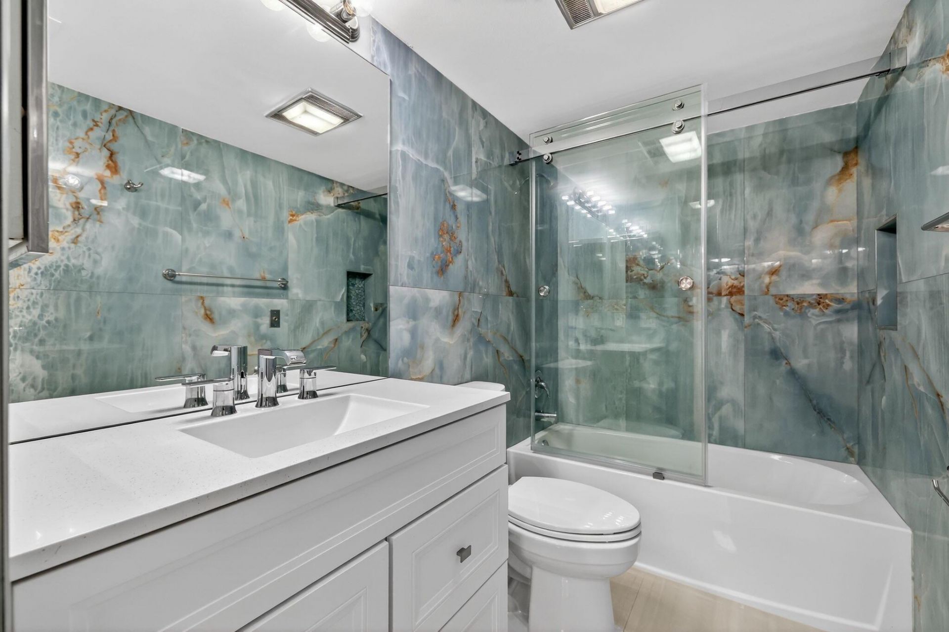 3300 Twin Lakes Terrace, Unit 102, Fort Pierce, FL 34951 Photo