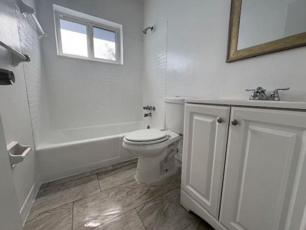 75 SW 10th Street, Unit 205, Fort Lauderdale, FL 33315 Photo