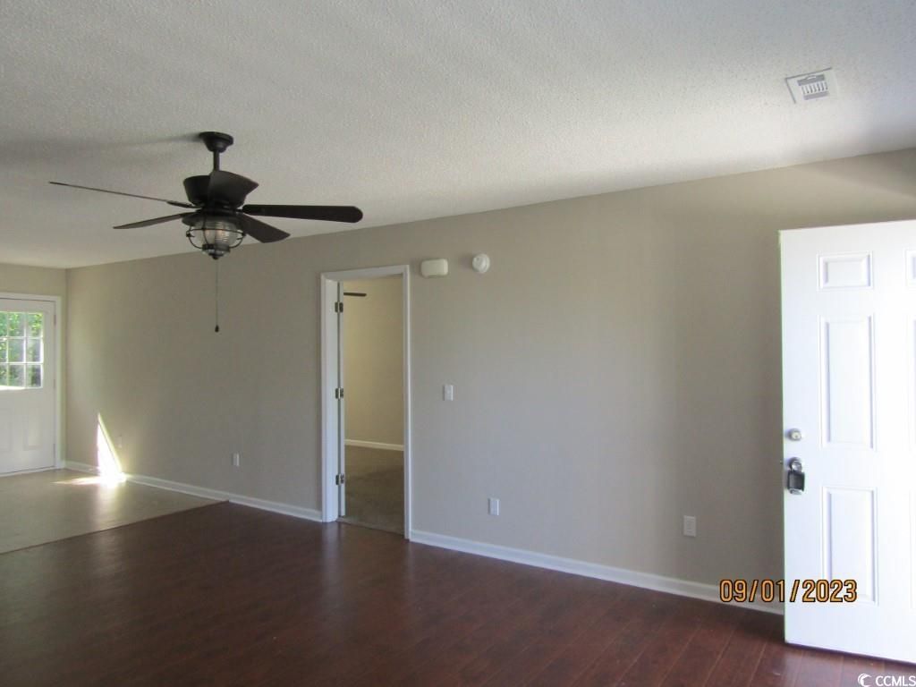 1324 Waterway Dr. Photo 8