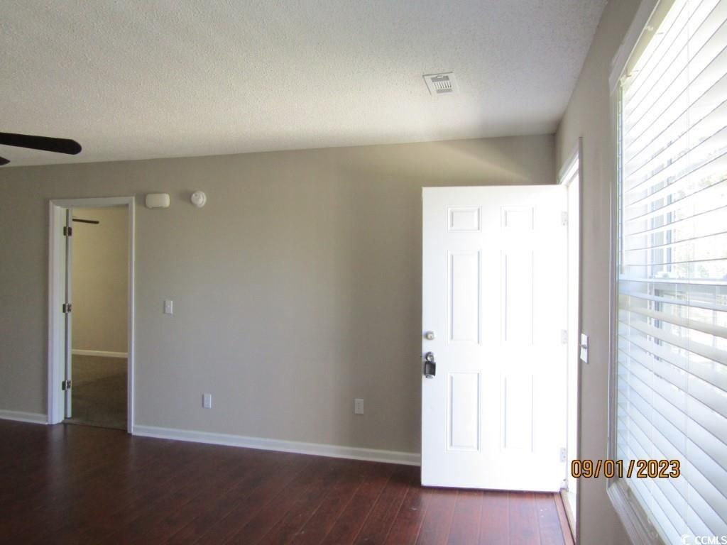 1324 Waterway Dr. Photo 9