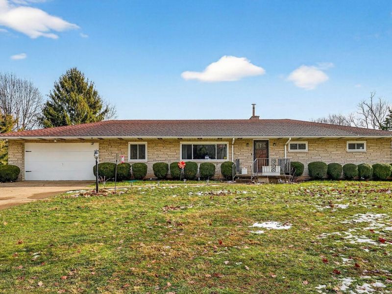 5560 Amanda Northern Road NW, Carroll, OH 43112 Photo 1