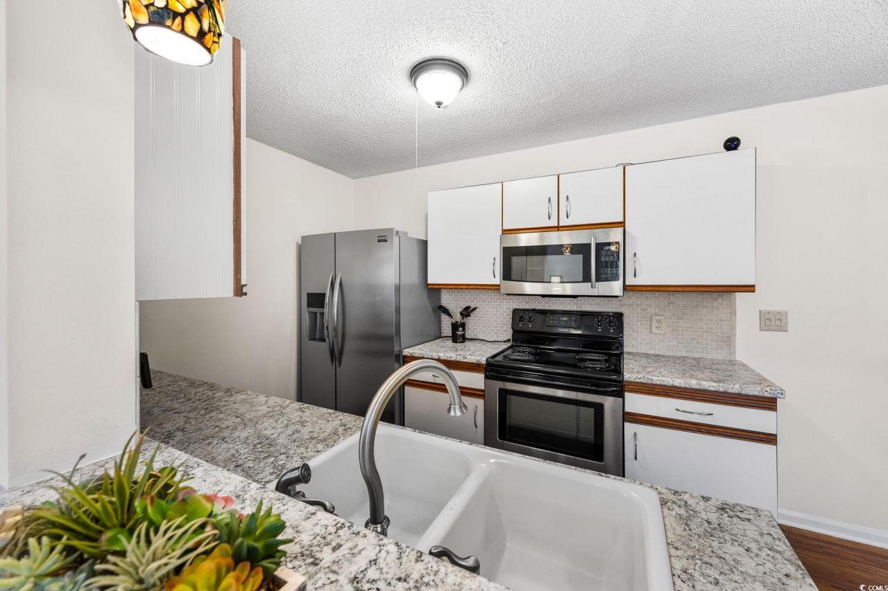 8875 Grove Park Dr. Photo 16