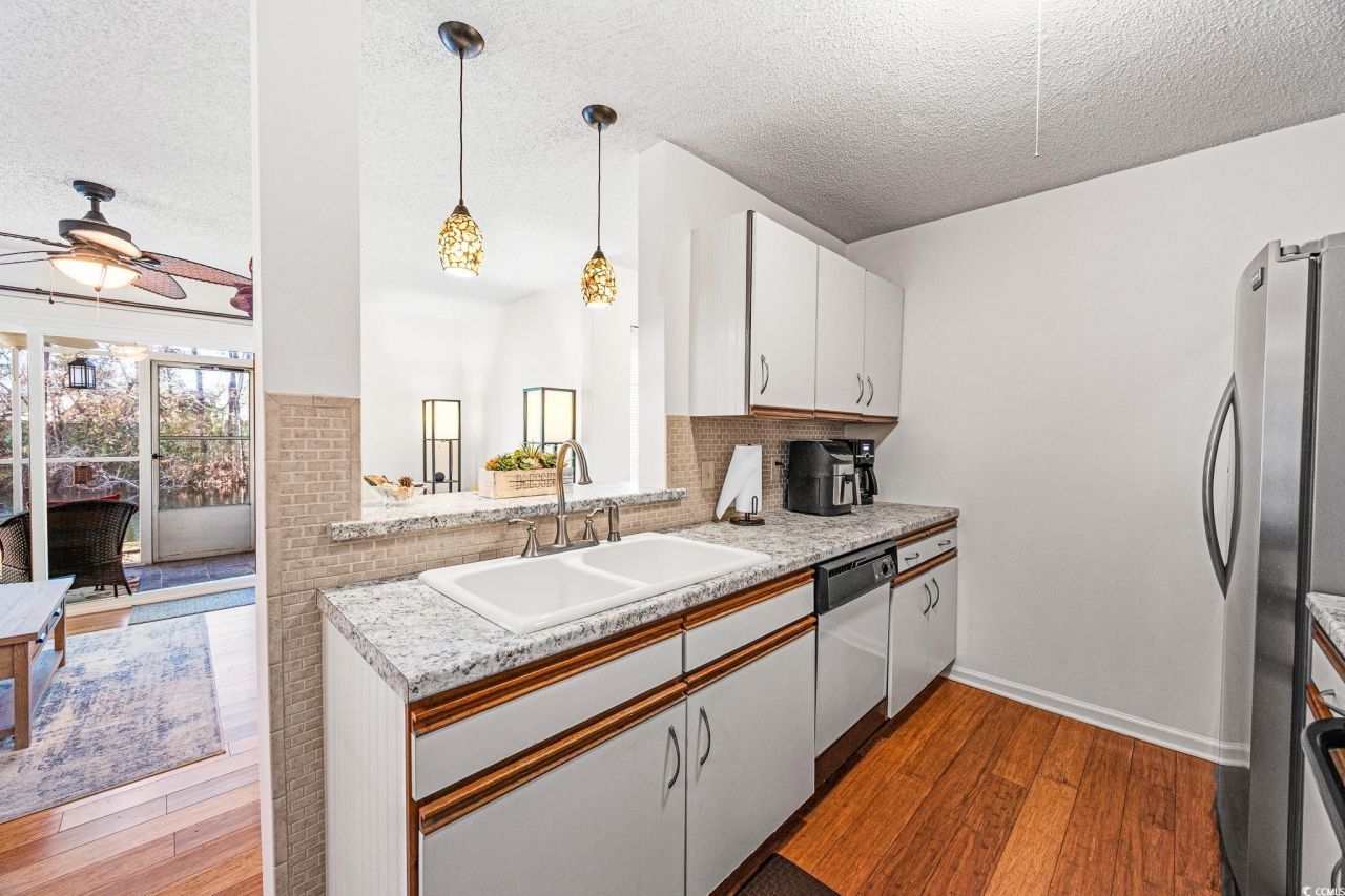 8875 Grove Park Dr. Photo 17