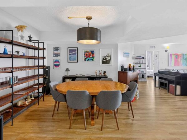 3598 Yacht Club Dr, Unit 302, Aventura, FL 33180