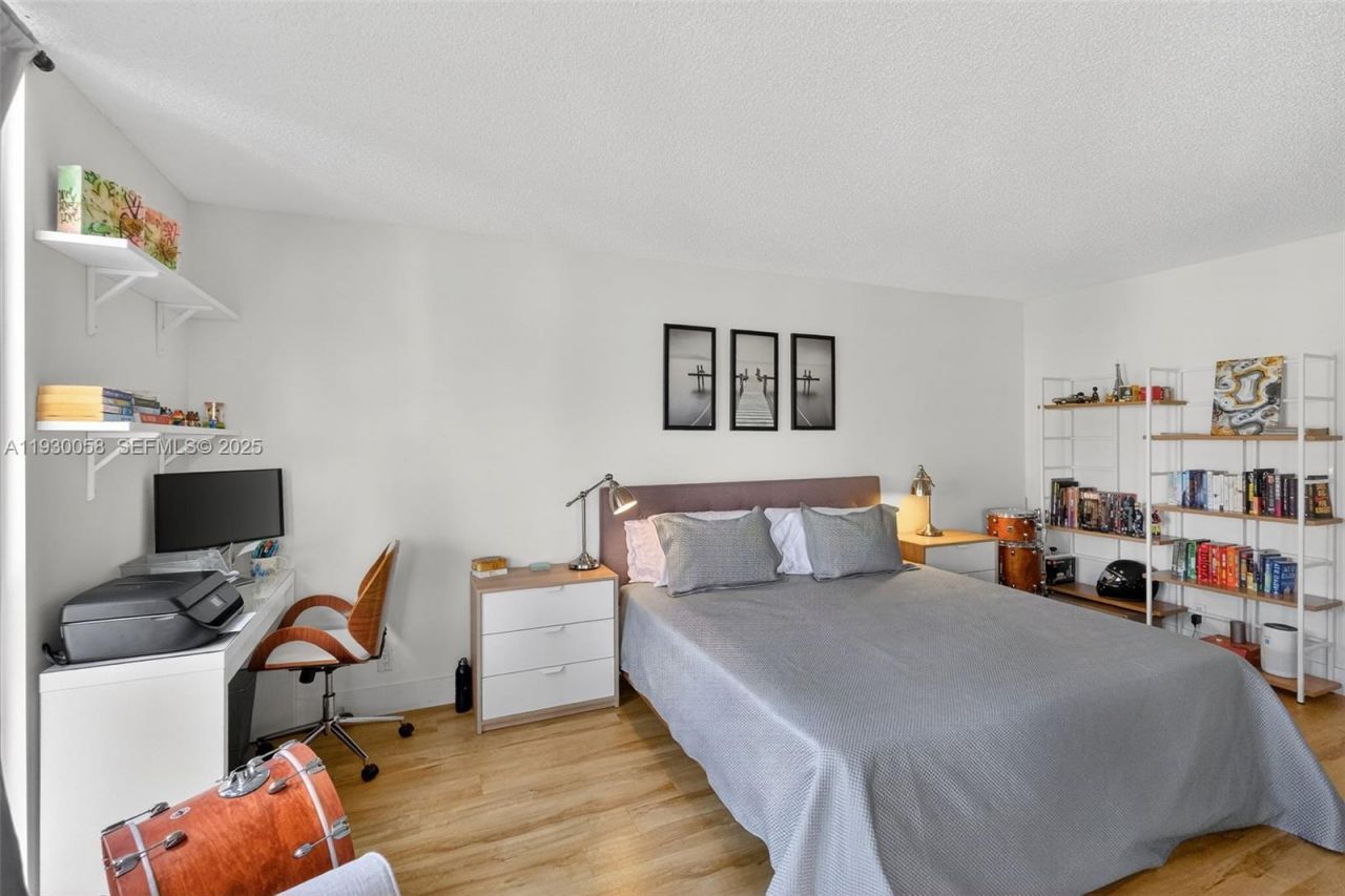 3598 Yacht Club Dr, Unit 302, Aventura, FL 33180 Photo