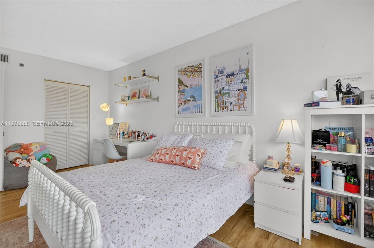 3598 Yacht Club Dr, Unit 302, Aventura, FL 33180 Photo