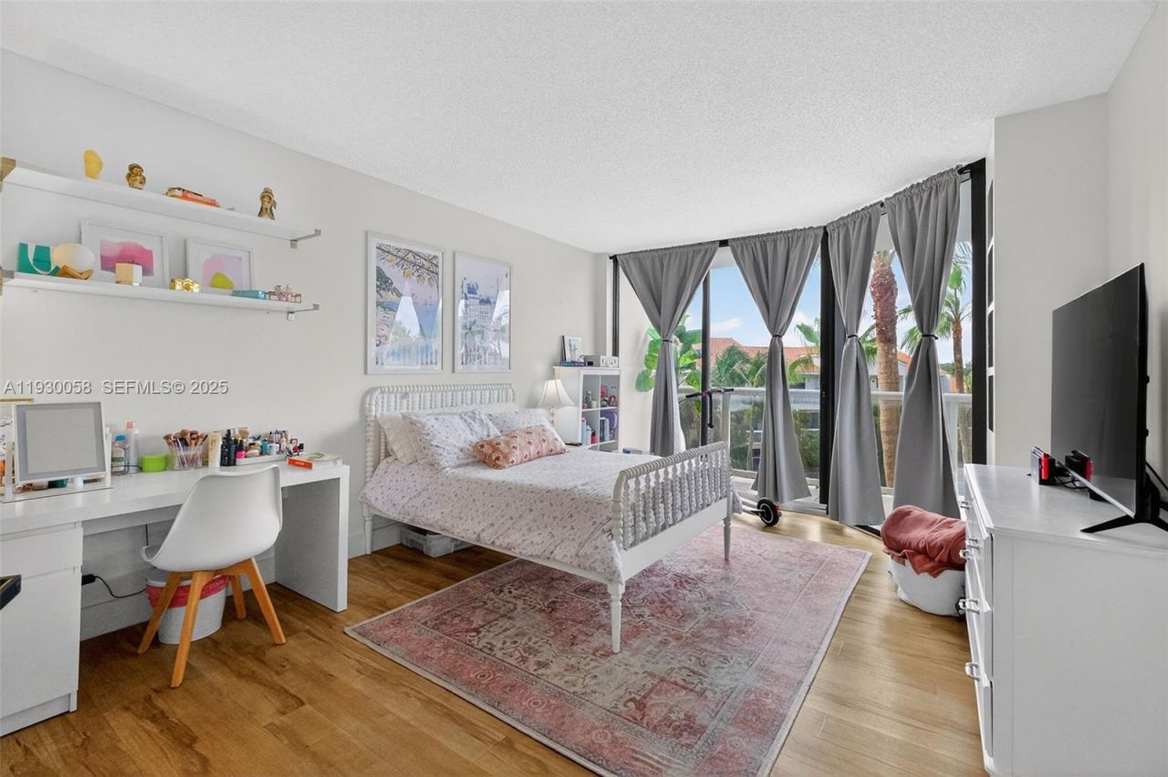 3598 Yacht Club Dr, Unit 302, Aventura, FL 33180 Photo