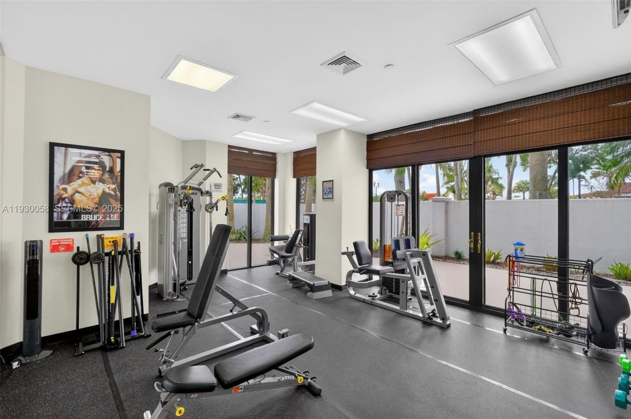 3598 Yacht Club Dr, Unit 302, Aventura, FL 33180 Photo