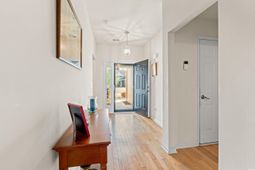 912 Daresbury Ln. photo 4