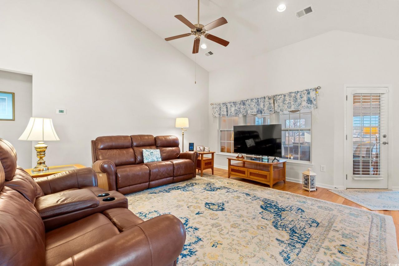 912 Daresbury Ln. Photo 5