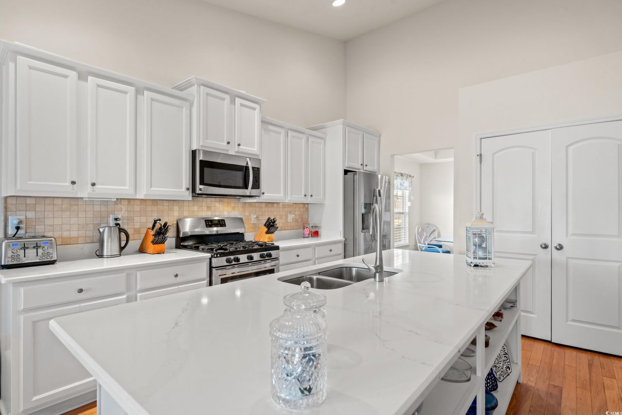 912 Daresbury Ln. Photo 7