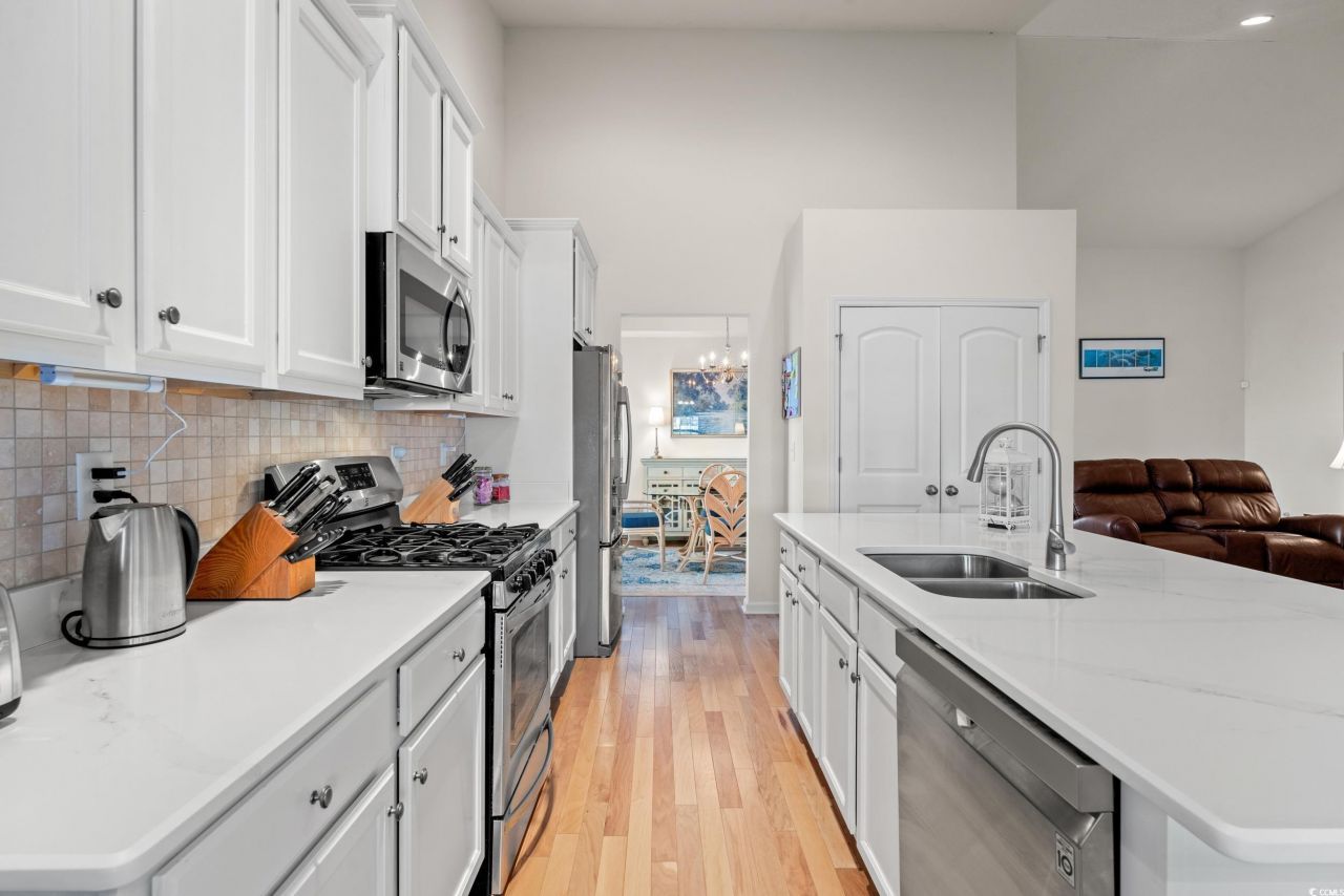 912 Daresbury Ln. Photo 8