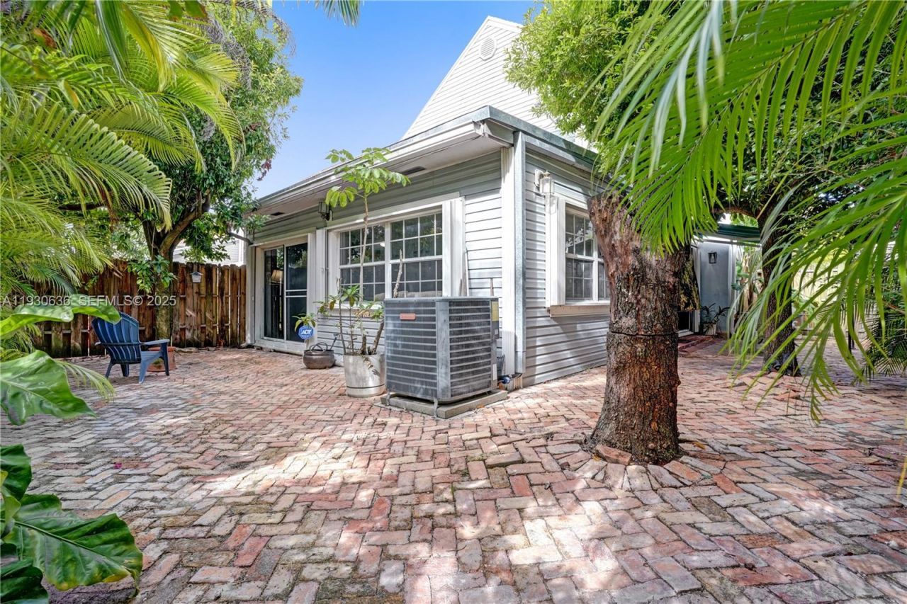 11728 SW 118th Ter, Miami, FL 33186 Photo