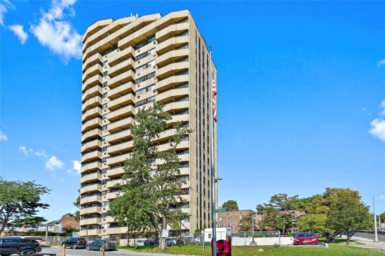 1523 Central Park Ave, Unit 3E, Yonkers, NY 10710 Main Photo