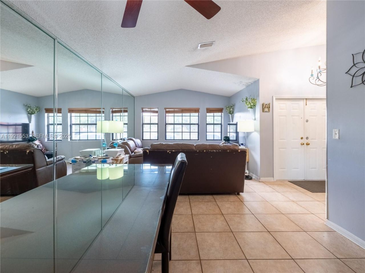 19030 NW 86th Ct, Hialeah, FL 33015 Photo