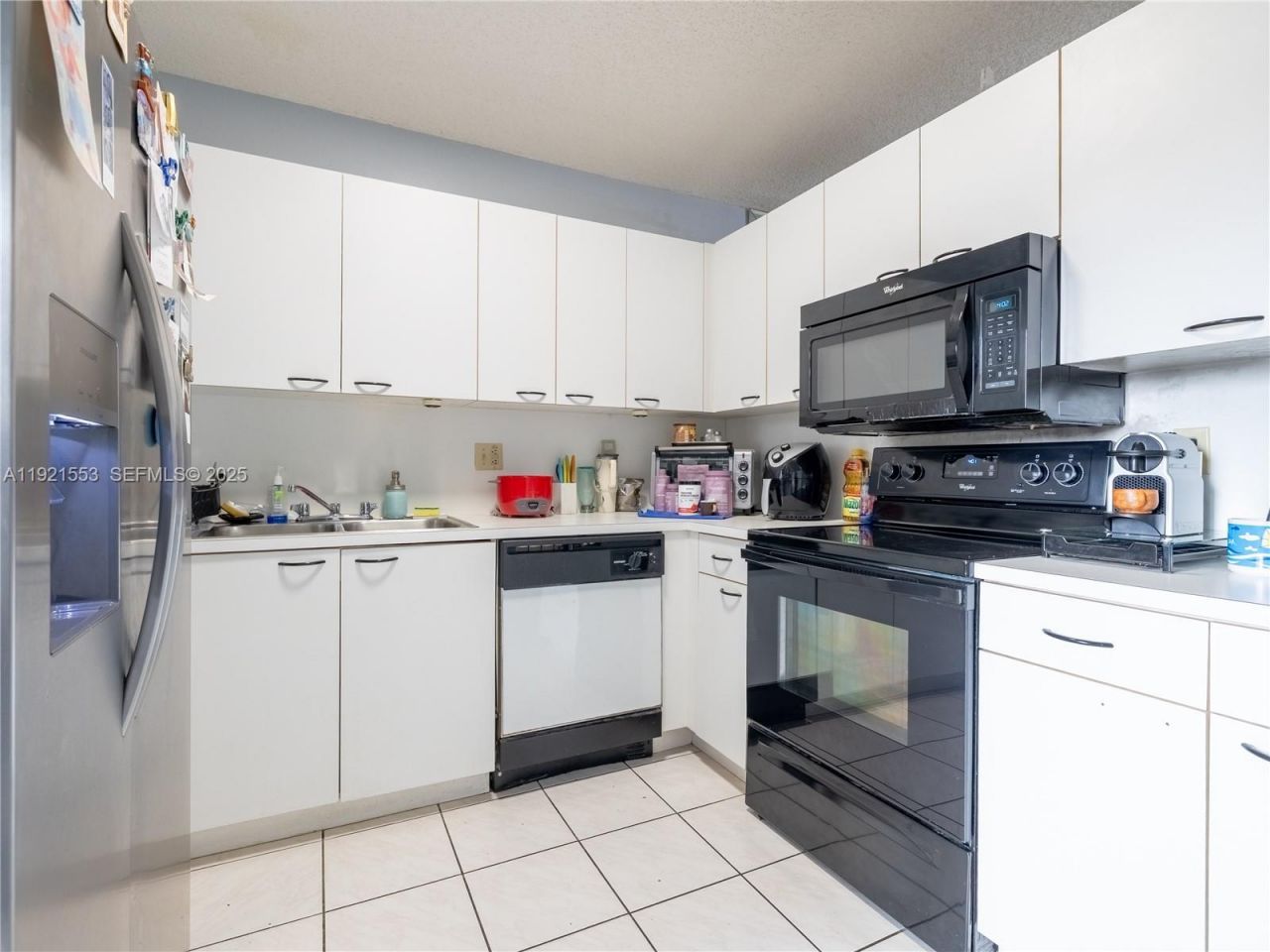 19030 NW 86th Ct, Hialeah, FL 33015 Photo