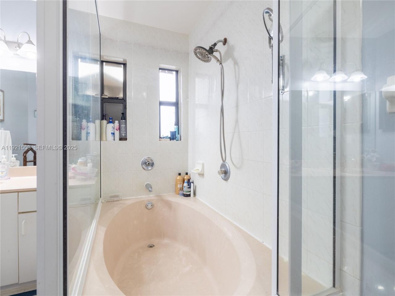 19030 NW 86th Ct, Hialeah, FL 33015 Photo