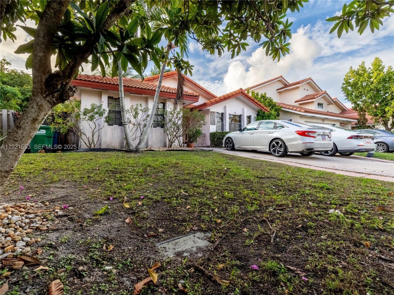19030 NW 86th Ct, Hialeah, FL 33015 Photo