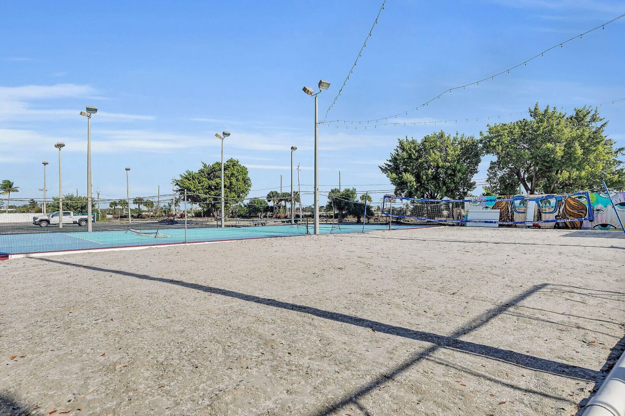 21 Sombrero Boulevard, Unit 307, Marathon, FL 33050 Photo