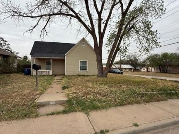 911 Elm Street, Sweetwater, TX 79556
