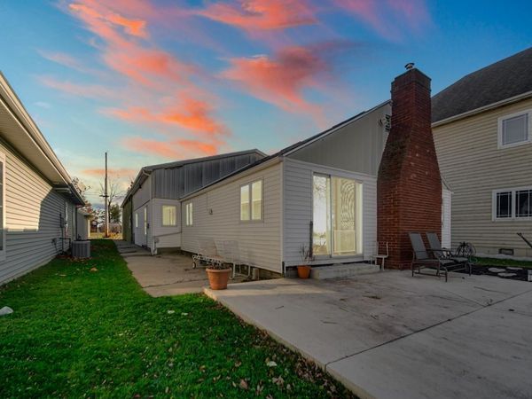 3593 Lake Shore Drive, Bremen, IN 46506