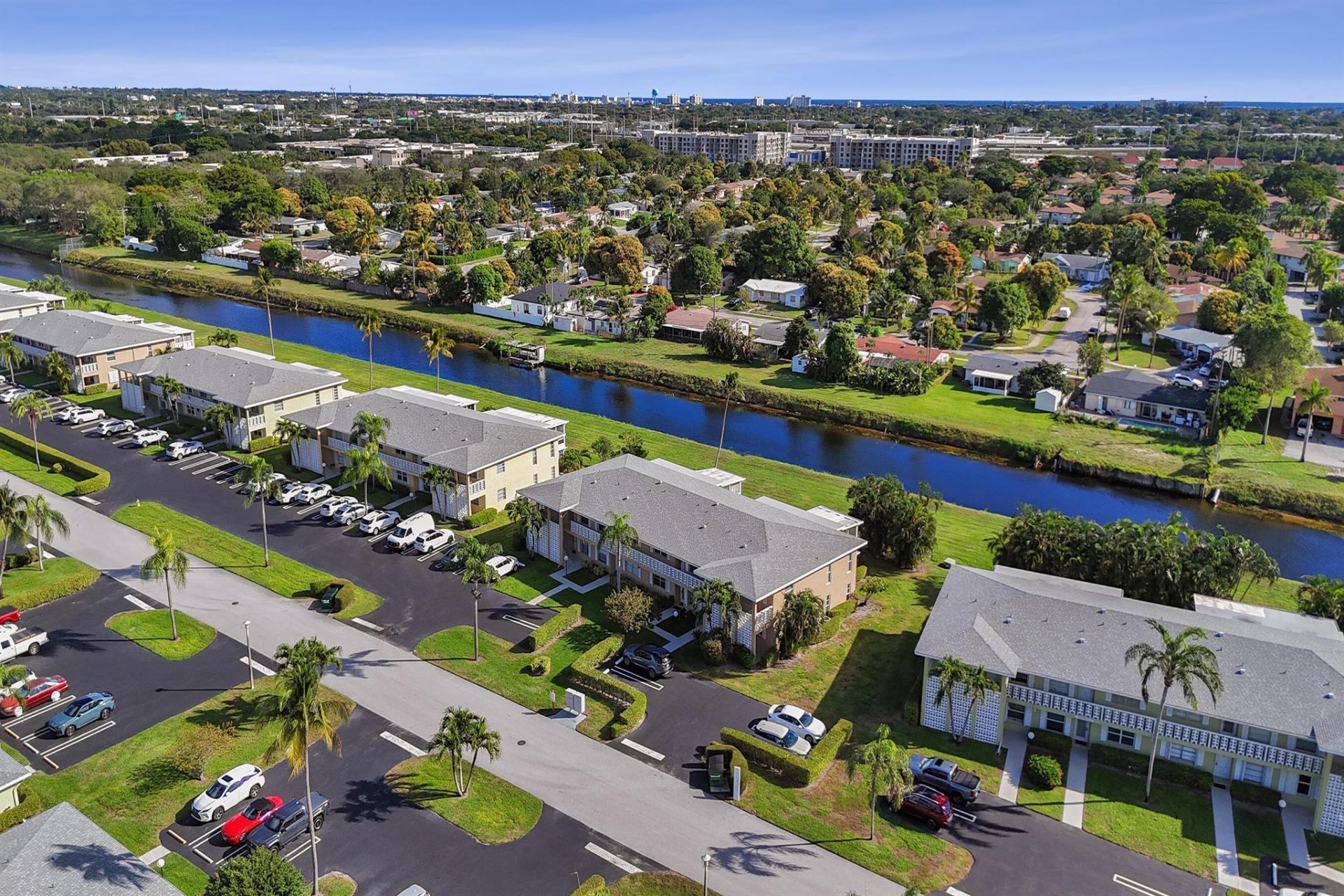 1130 Mahogany Way, Unit 203, Delray Beach, FL 33445 Photo