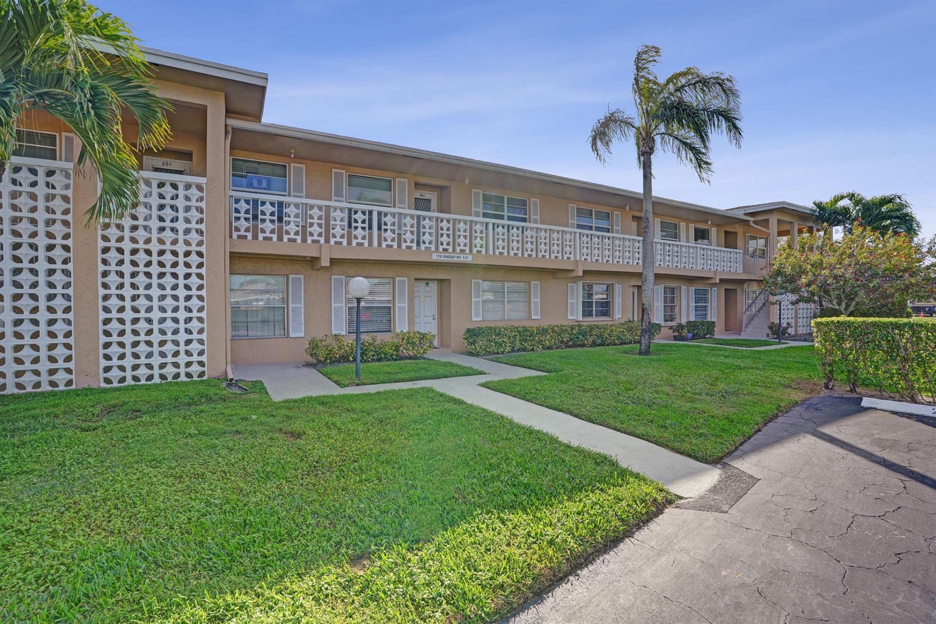 1130 Mahogany Way, Unit 203, Delray Beach, FL 33445 Photo