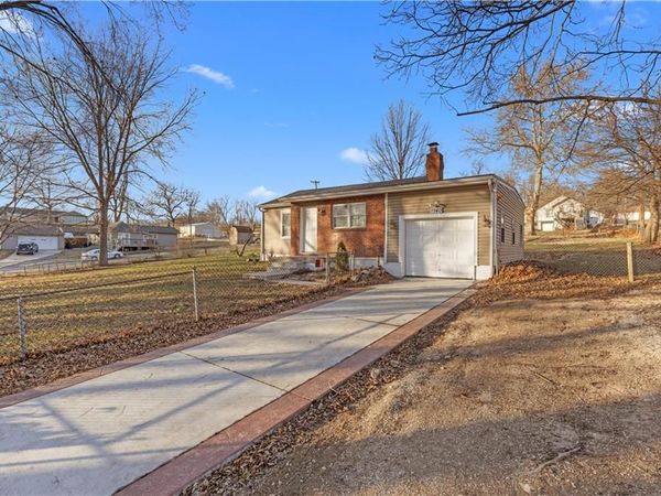 7940 Metropolitan Avenue, Kansas City, KS 66111