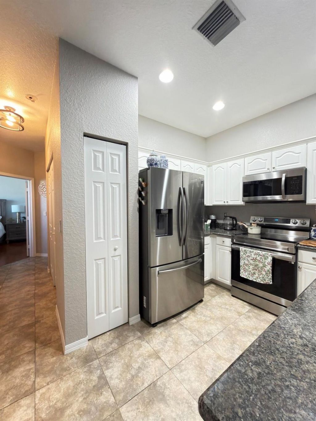 1560 SE Wilshire Place, Unit 203, Stuart, FL 34994 Photo