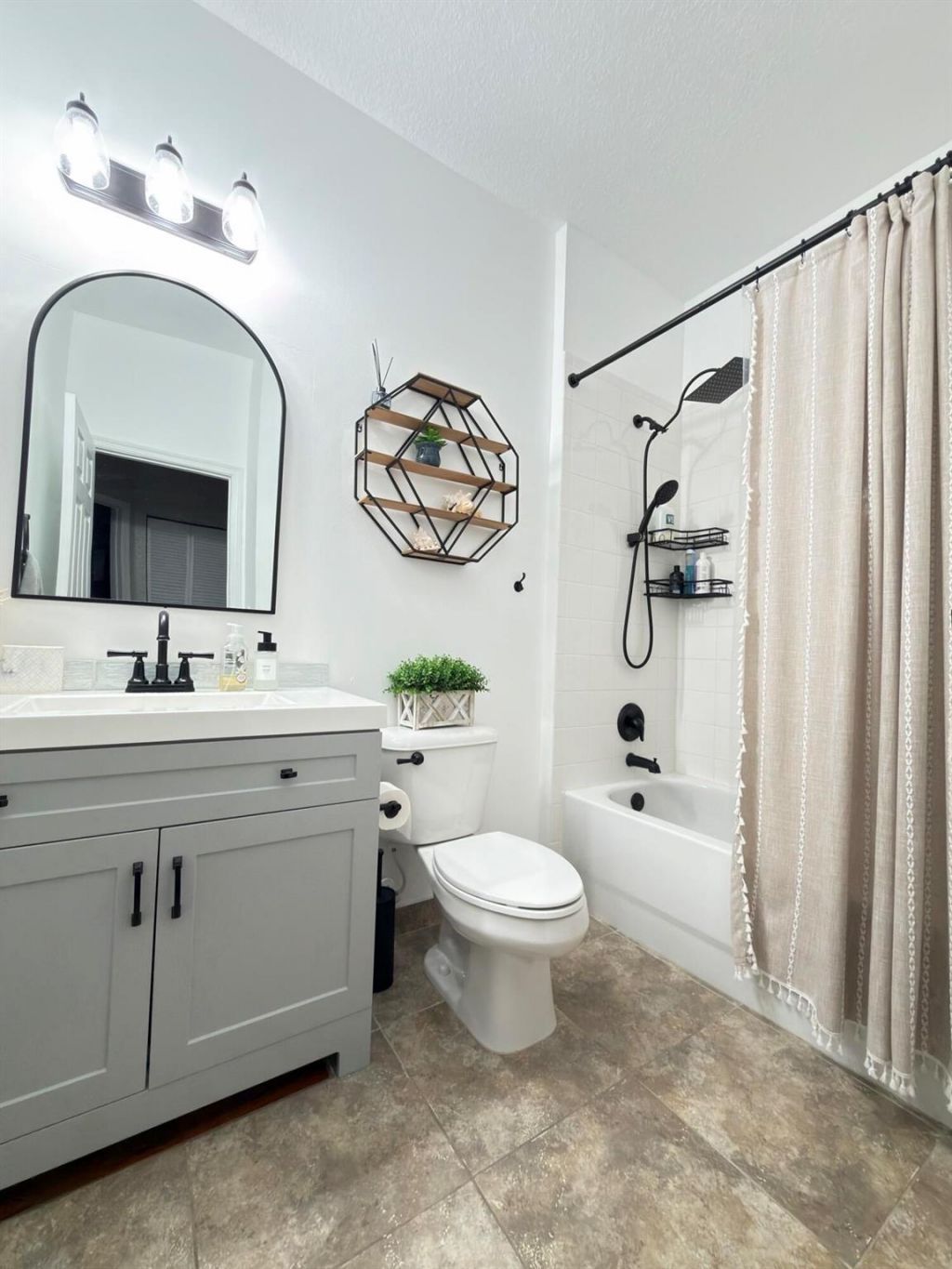 1560 SE Wilshire Place, Unit 203, Stuart, FL 34994 Photo