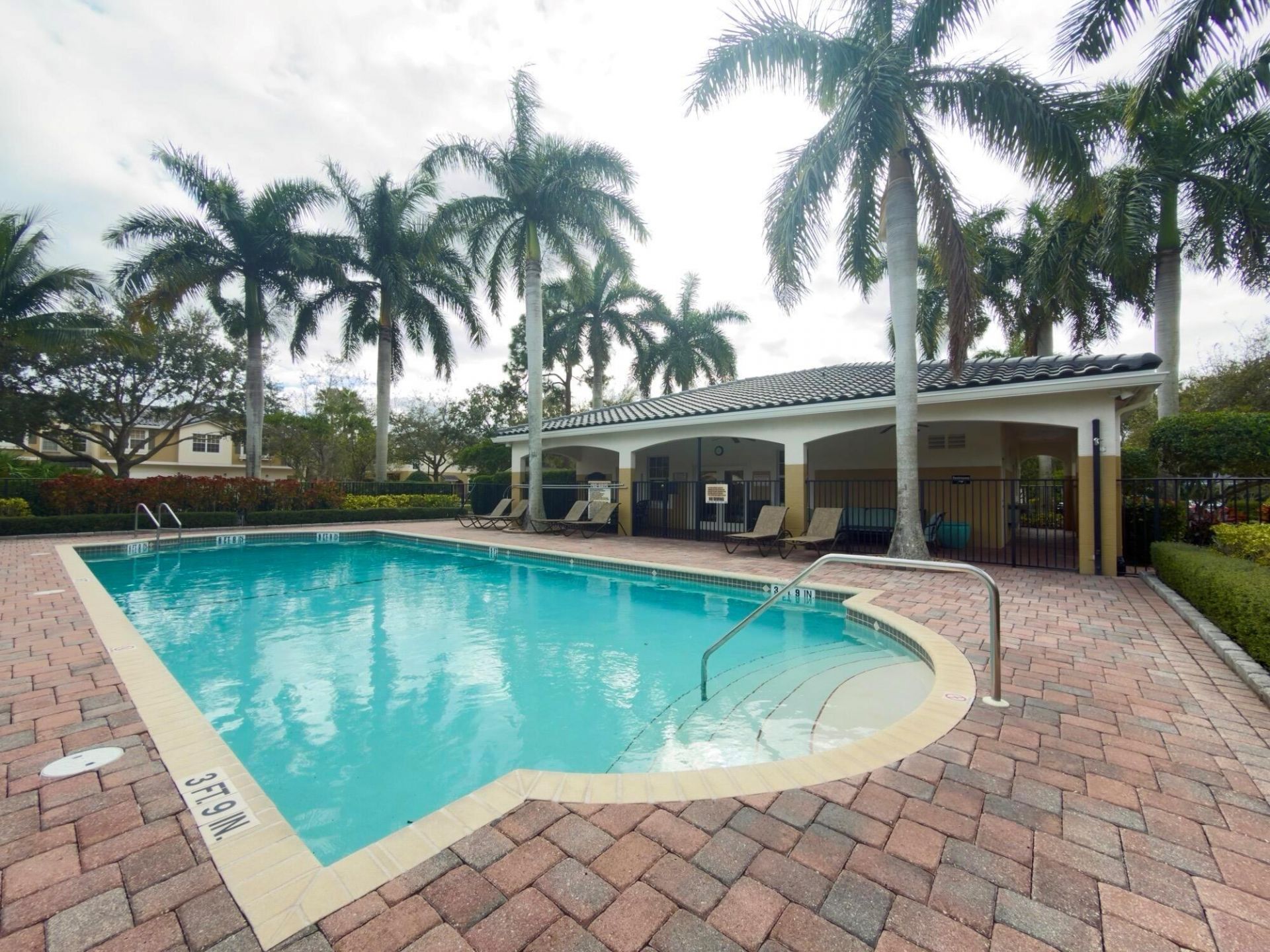 1560 SE Wilshire Place, Unit 203, Stuart, FL 34994 Photo