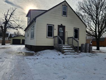 820 6th Street SW, Pipestone, MN 56164