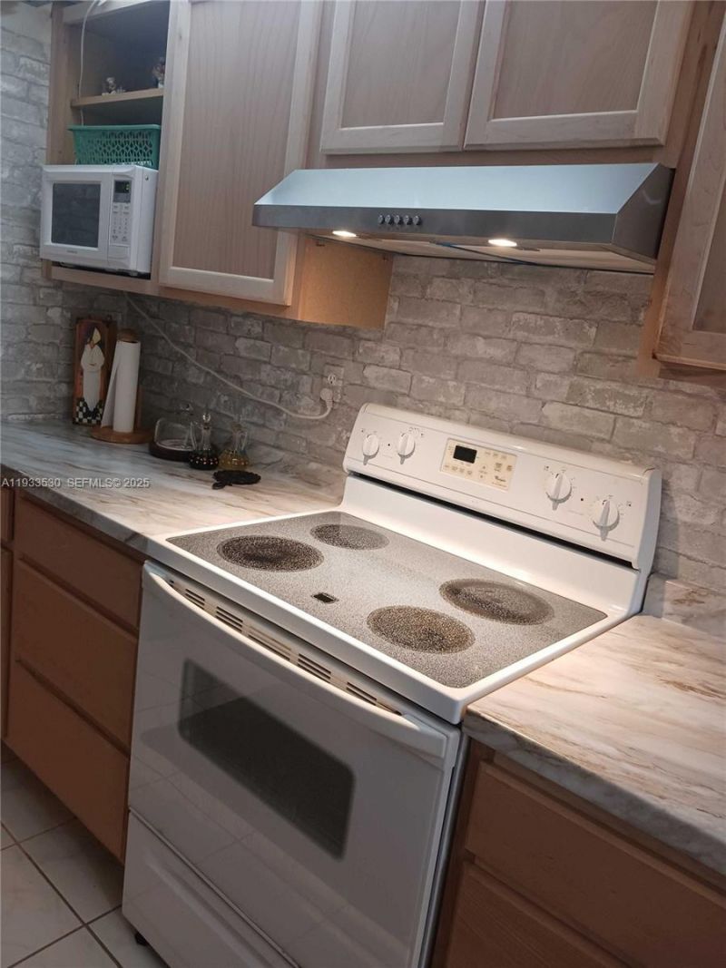 2901 NW 48th Ave, Unit 367, Lauderdale Lakes, FL 33313 Photo