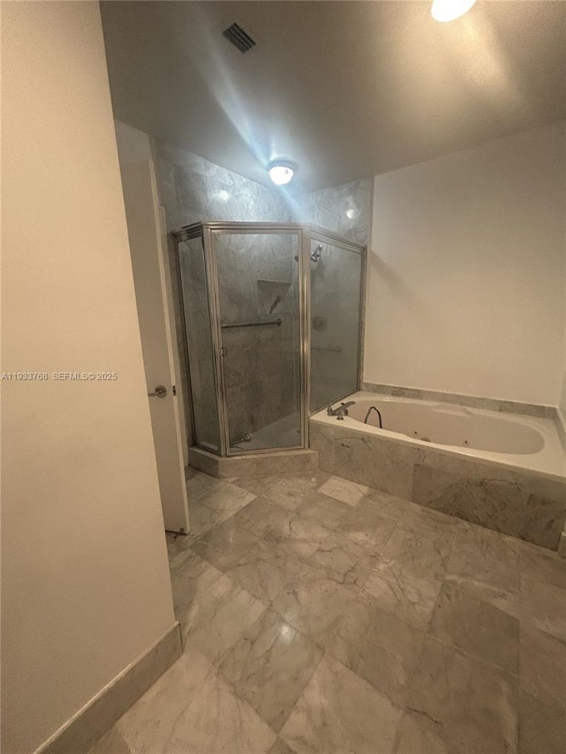 3640 Yacht Club Dr, Unit 104, Aventura, FL 33180 Photo