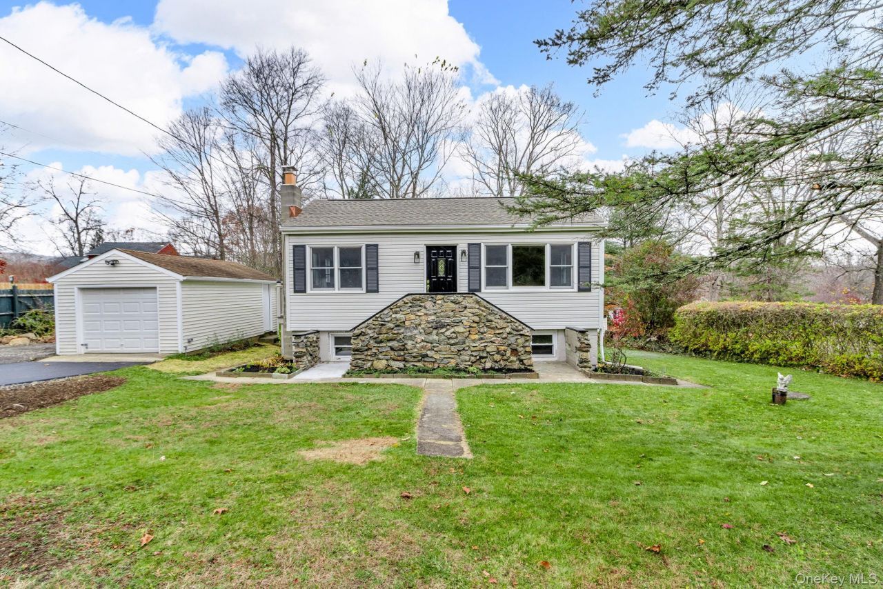 21 Reading Road, Patterson, NY 12563 Main Photo