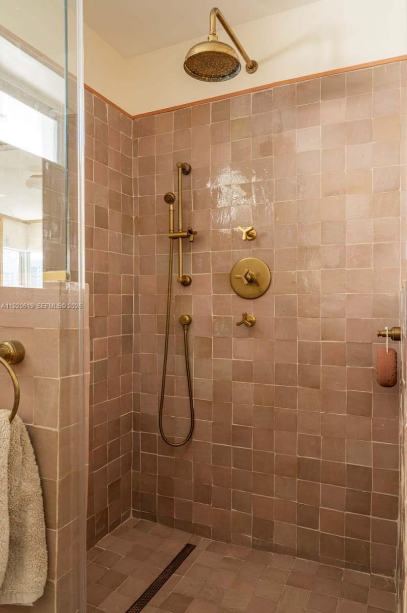 16 Island Ave, Unit 6B, Miami Beach, FL 33139 Photo