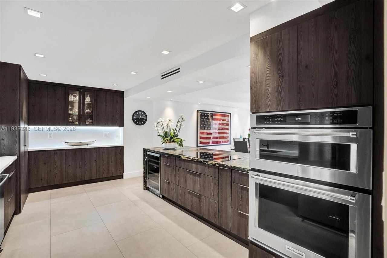 1800 NE 114th St, Unit 1007, Miami, FL 33181 Photo