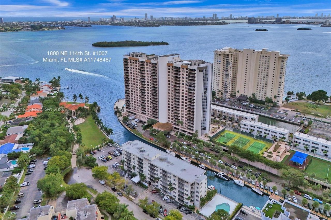 1800 NE 114th St, Unit 1007, Miami, FL 33181 Photo