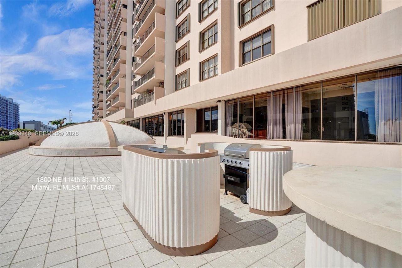 1800 NE 114th St, Unit 1007, Miami, FL 33181 Photo