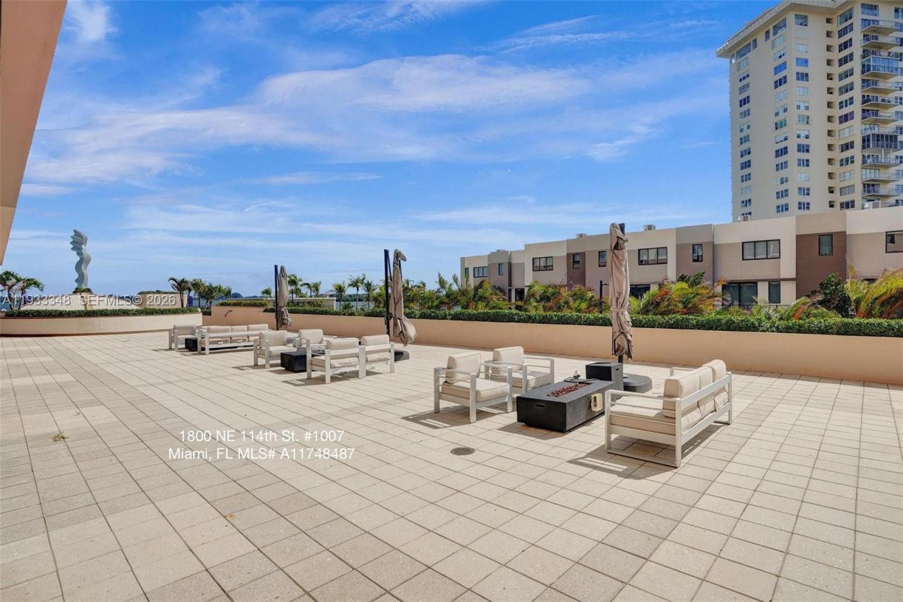 1800 NE 114th St, Unit 1007, Miami, FL 33181 Photo