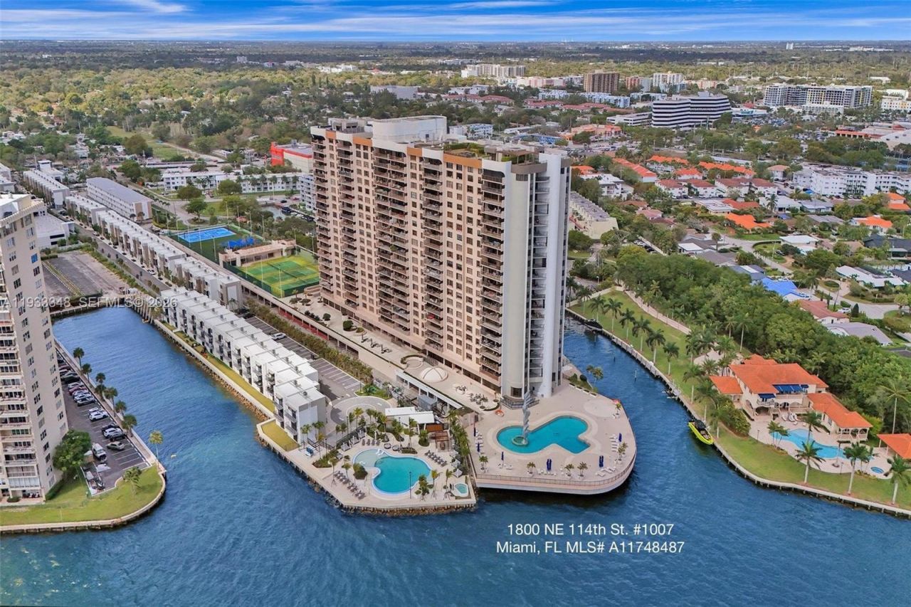 1800 NE 114th St, Unit 1007, Miami, FL 33181 Photo