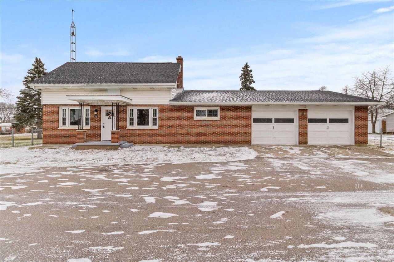 371 W Lynn Street, Saint Paris, OH 43072 Main Photo