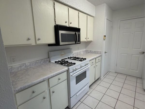 5601 Porsche LN, Austin, TX 78749